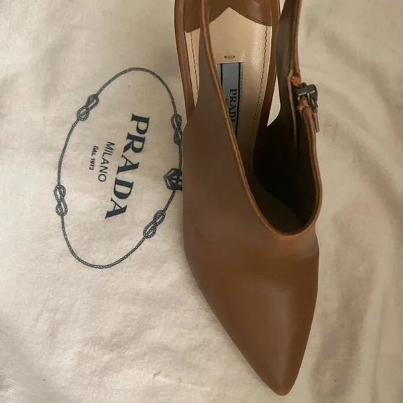 Prada shoes - Picture 3 of 4